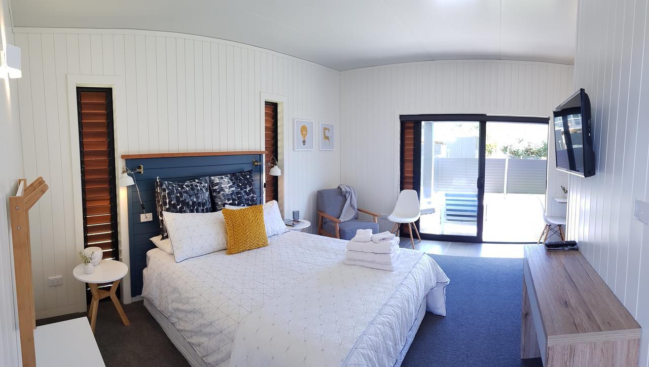 Admiral Waters Bed and Breakfast Cooks Beach Exteriör bild